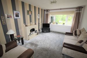 Living Room- click for photo gallery